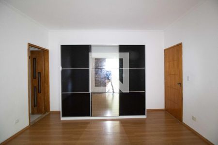Casa para alugar com 150m², 2 quartos e 2 vagas Casa para alugar com 150m², 2 quartos e 2 vagasQuarto 2 - Armários