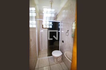 Casa para alugar com 150m², 2 quartos e 2 vagas Casa para alugar com 150m², 2 quartos e 2 vagasBanheiro