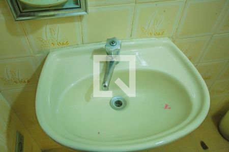 Casa à venda com 450m², 4 quartos e 4 vagasBanheiro de Serviço