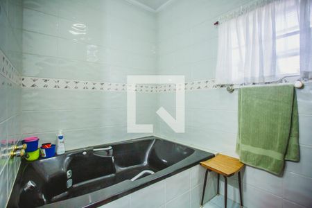 Casa à venda com 450m², 4 quartos e 4 vagasBanheiro Suíte