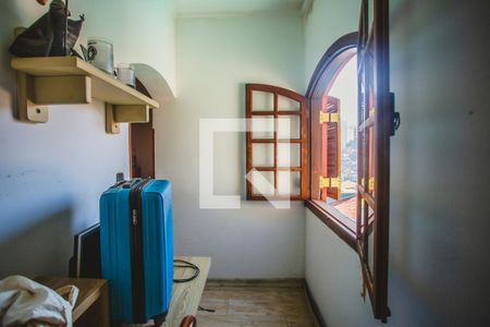 Casa à venda com 450m², 4 quartos e 4 vagasEscritório