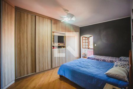 Casa à venda com 450m², 4 quartos e 4 vagasSuíte 2