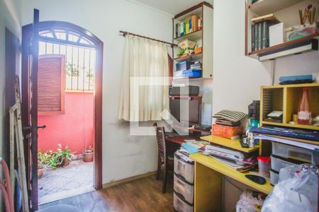 Casa à venda com 450m², 4 quartos e 4 vagasEscritório