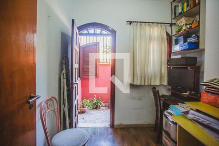 Casa à venda com 450m², 4 quartos e 4 vagasEscritório