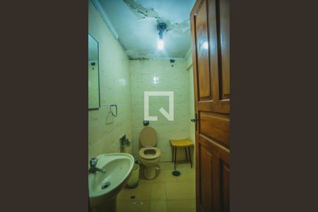 Casa à venda com 450m², 4 quartos e 4 vagasBanheiro de Serviço