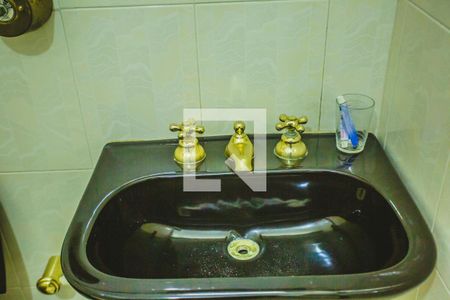 Casa à venda com 450m², 4 quartos e 4 vagasBanheiro Suíte