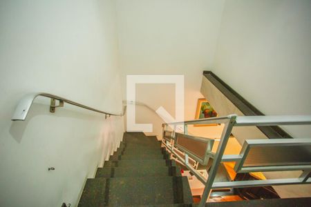 Casa à venda com 450m², 4 quartos e 4 vagasEscadas