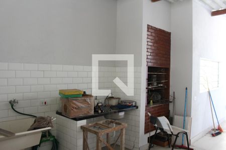 Casa à venda com 298m², 3 quartos e 1 vagaÁrea de Serviço