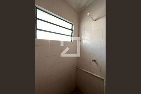 Banheiro de apartamento à venda com 1 quarto, 32m² em Aberta dos Morros, Porto Alegre