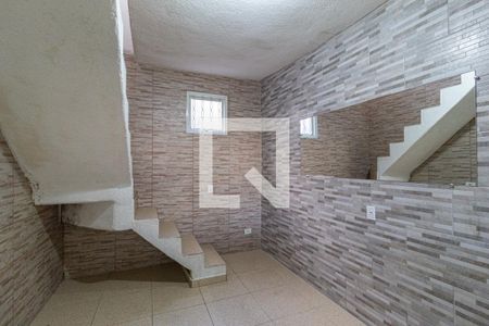 Casa para alugar com 100m², 2 quartos e 2 vagasSala