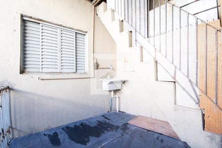 Área de Serviço de casa para alugar com 1 quarto, 45m² em Km 18, Osasco