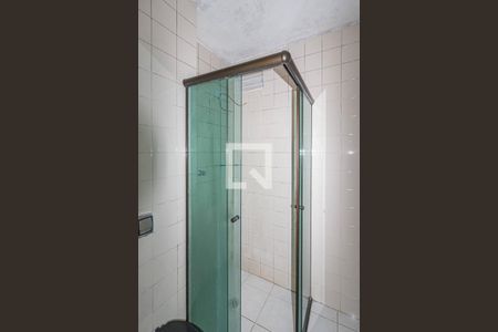 Banheiro de kitnet/studio para alugar com 1 quarto, 36m² em Bela Vista, São Paulo