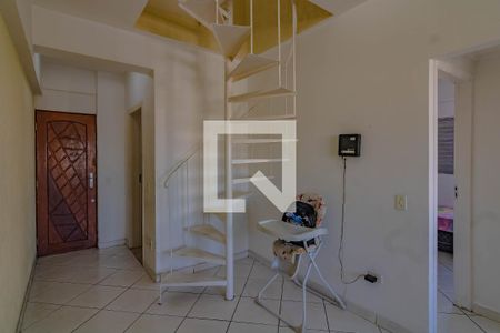 Apartamento para alugar com 100m², 2 quartos e 1 vaga Apartamento para alugar com 100m², 2 quartos e 1 vagaSala