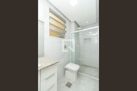 Banheiro de apartamento à venda com 1 quarto, 55m² em Tauá, Rio de Janeiro