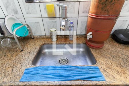 Casa à venda com 170m², 3 quartos e 2 vagas Casa à venda com 170m², 3 quartos e 2 vagasCozinha