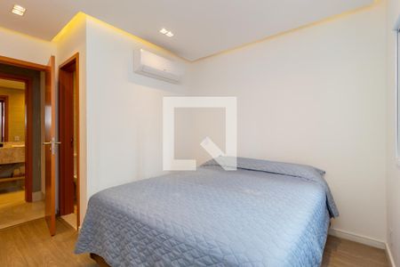 Apartamento à venda com 94m², 2 quartos e 2 vagas Apartamento à venda com 94m², 2 quartos e 2 vagasQuarto 2 - Suíte