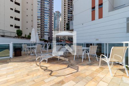 Apartamento à venda com 94m², 2 quartos e 2 vagas Apartamento à venda com 94m², 2 quartos e 2 vagasPiscina