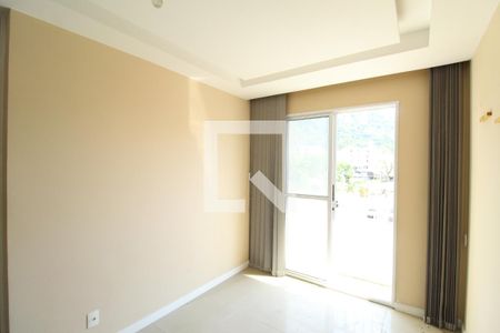 Sala de apartamento para alugar com 2 quartos, 50m² em Jacarepaguá, Rio de Janeiro
