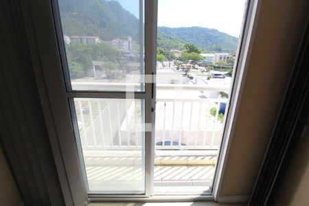 Sala de apartamento para alugar com 2 quartos, 50m² em Jacarepaguá, Rio de Janeiro