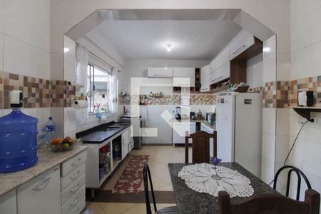 Casa à venda com 300m², 3 quartos e 1 vaga Casa à venda com 300m², 3 quartos e 1 vagaCozinha