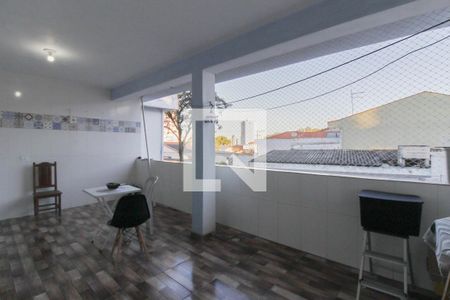 Casa à venda com 300m², 3 quartos e 1 vaga Casa à venda com 300m², 3 quartos e 1 vagaVaranda