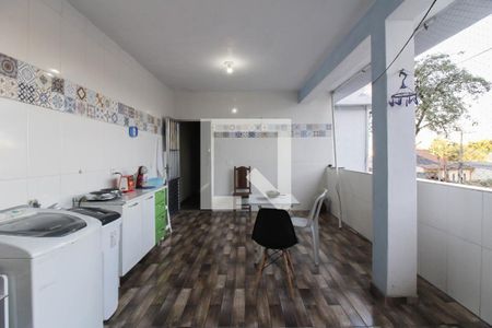 Casa à venda com 300m², 3 quartos e 1 vaga Casa à venda com 300m², 3 quartos e 1 vagaVaranda