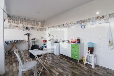 Casa à venda com 300m², 3 quartos e 1 vaga Casa à venda com 300m², 3 quartos e 1 vagaVaranda