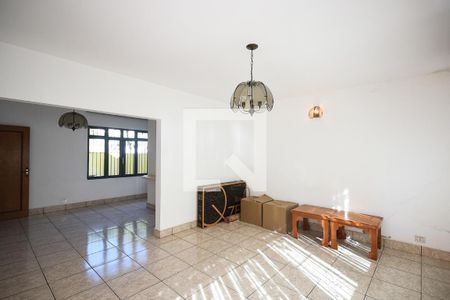 Sala de casa para alugar com 2 quartos, 320m² em Jardim Londrina, São Paulo