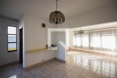 Sala de casa para alugar com 2 quartos, 320m² em Jardim Londrina, São Paulo