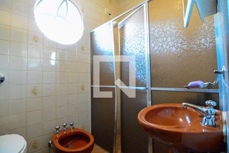 Casa à venda com 300m², 3 quartos e 5 vagas Casa à venda com 300m², 3 quartos e 5 vagasBanheiro