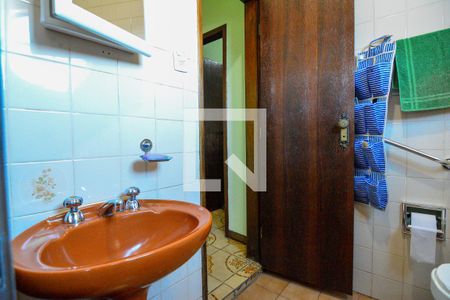 Casa à venda com 300m², 3 quartos e 5 vagas Casa à venda com 300m², 3 quartos e 5 vagasBanheiro