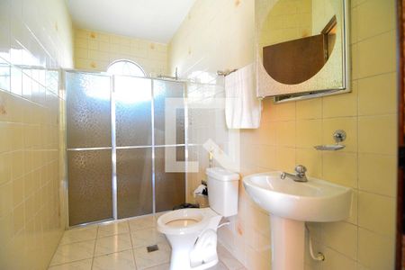 Casa à venda com 300m², 3 quartos e 5 vagas Casa à venda com 300m², 3 quartos e 5 vagasBanheiro