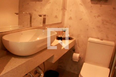 Casa de condomínio à venda com 110m², 3 quartos e 2 vagas Casa de condomínio à venda com 110m², 3 quartos e 2 vagasBanheiro Social