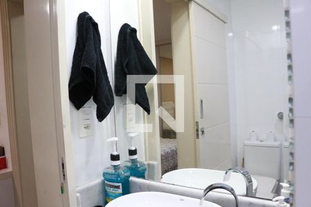 Casa de condomínio à venda com 110m², 3 quartos e 2 vagasBanheiro da Suíte 2