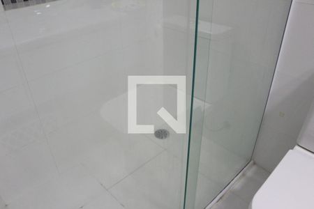 Casa de condomínio à venda com 110m², 3 quartos e 2 vagasBanheiro 1