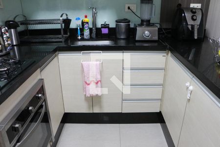 Casa de condomínio à venda com 110m², 3 quartos e 2 vagasCozinha