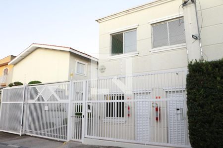Casa de condomínio à venda com 110m², 3 quartos e 2 vagasFachada