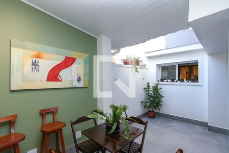 Casa à venda com 120m², 2 quartos e 1 vagaQuintal