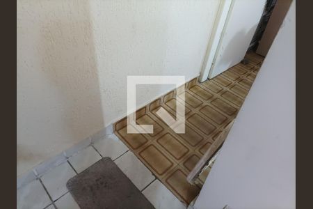 Casa para alugar com 336m², 2 quartos e 1 vagaEscadas quartos 