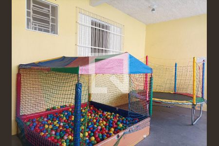 Casa para alugar com 336m², 2 quartos e 1 vagaÁrea comum - Playground