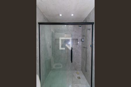 Apartamento para alugar com 185m², 4 quartos e 3 vagas Apartamento para alugar com 185m², 4 quartos e 3 vagasBanheiro da Suíte 2