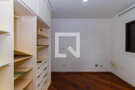 Apartamento para alugar com 185m², 4 quartos e 3 vagas Apartamento para alugar com 185m², 4 quartos e 3 vagasCloset da suíte master
