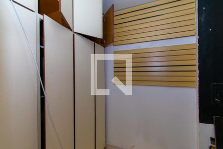 Apartamento para alugar com 185m², 4 quartos e 3 vagas Apartamento para alugar com 185m², 4 quartos e 3 vagasQuarto de Serviço