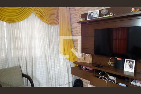 Sala de casa à venda com 2 quartos, 132m² em Jardim Roberto, Osasco