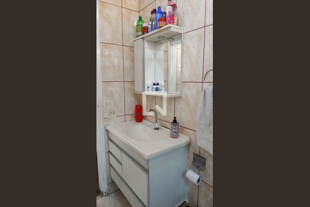 Casa à venda com 132m², 2 quartos e 2 vagas Casa à venda com 132m², 2 quartos e 2 vagasBanheiro