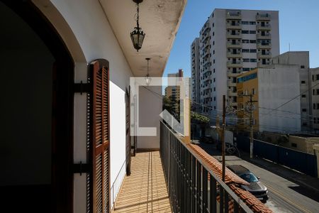 Casa à venda com 291m², 4 quartos e 3 vagasVaranda Quartos 1 e 2