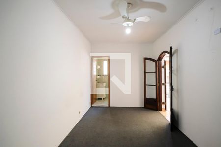 Casa à venda com 291m², 4 quartos e 3 vagasSuíte