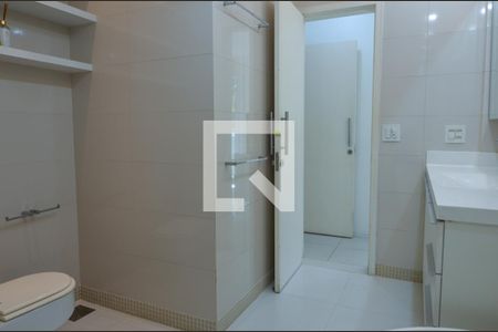 Apartamento à venda com 142m², 3 quartos e 2 vagasBanheiro da Suíte 2