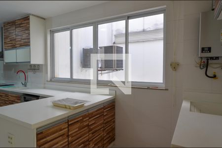 Apartamento à venda com 142m², 3 quartos e 2 vagasÁrea de serviço