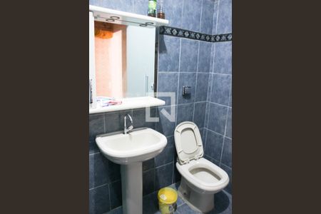 Casa à venda com 200m², 3 quartos e 2 vagasBanheiro 1